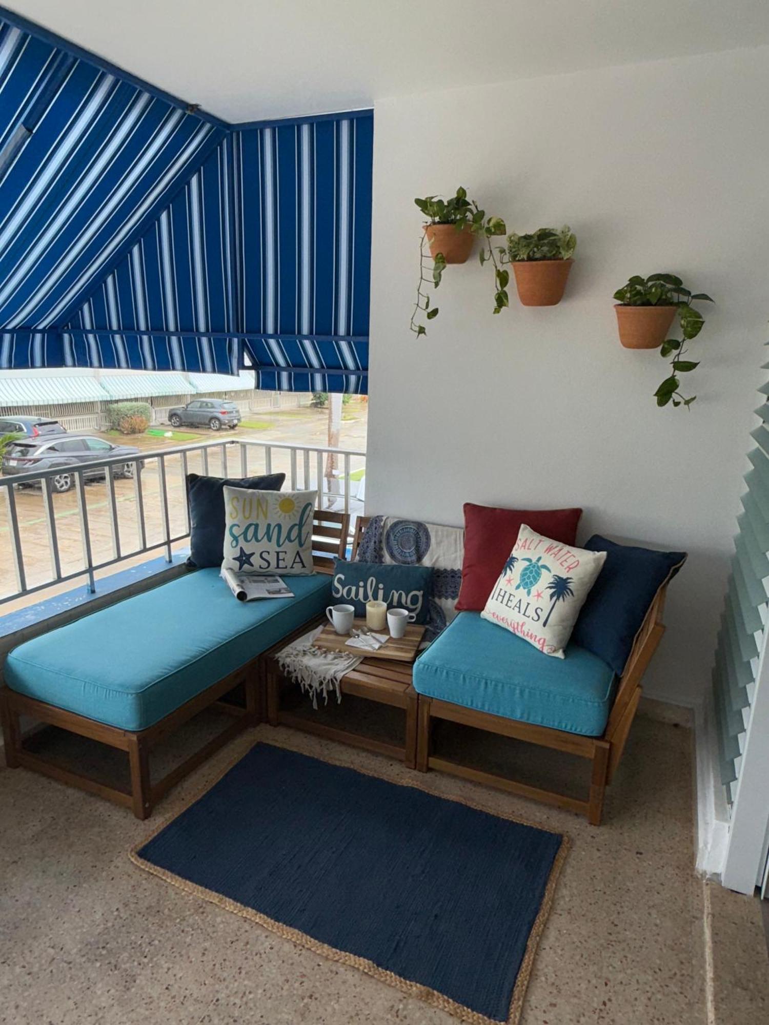 Oceanview Apartment Steps To The Beach Luquillo Exterior foto